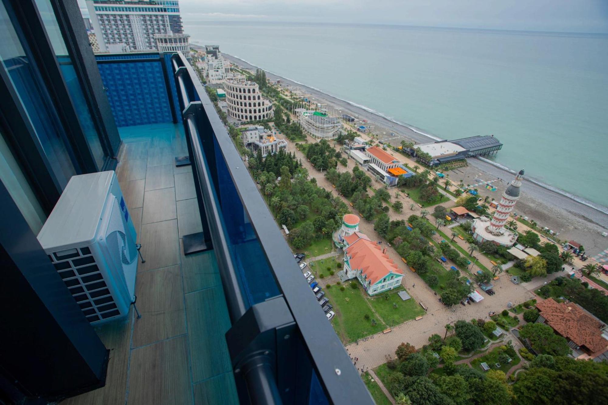 Orbi City D Block Батуми Экстерьер фото